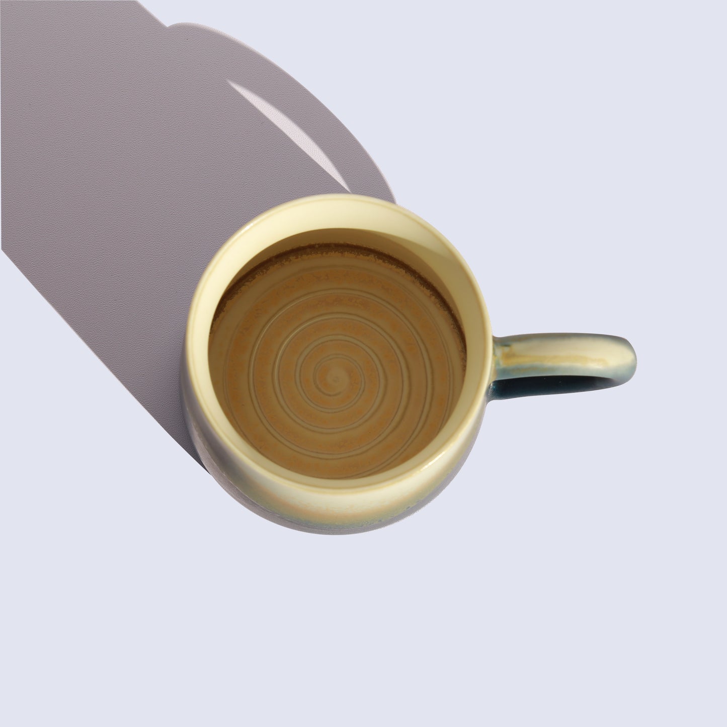 Tasse à café en céramique bleue