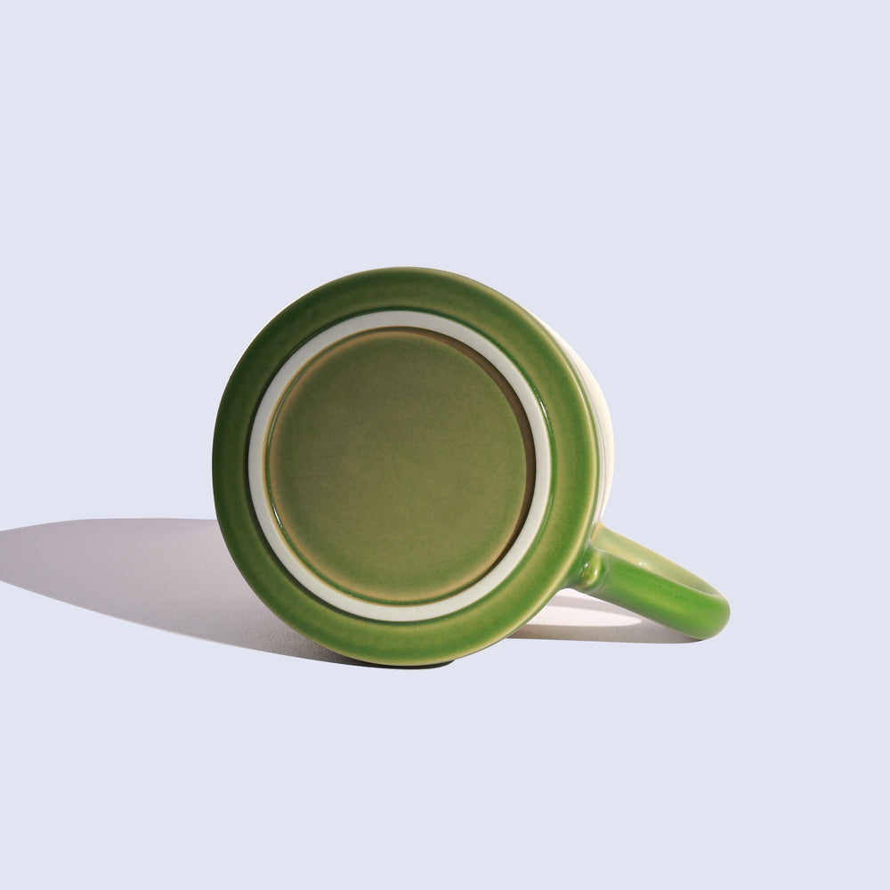
                  
                    Tasse à café verte Cheralle 11,16 oz
                  
                