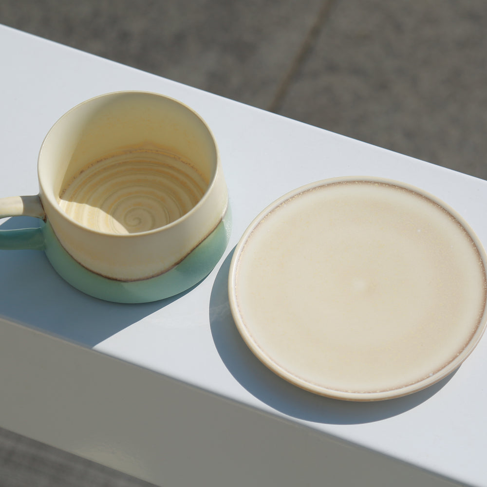
                  
                    Cup and saucer set
                  
                